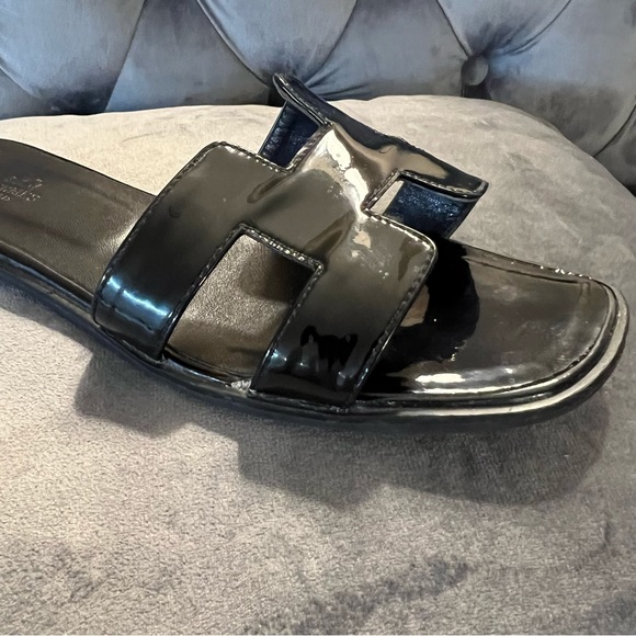 Hermes Oran Black Patent Leather Slip-on Sandals Size 8.5 - Picture 7 of 16